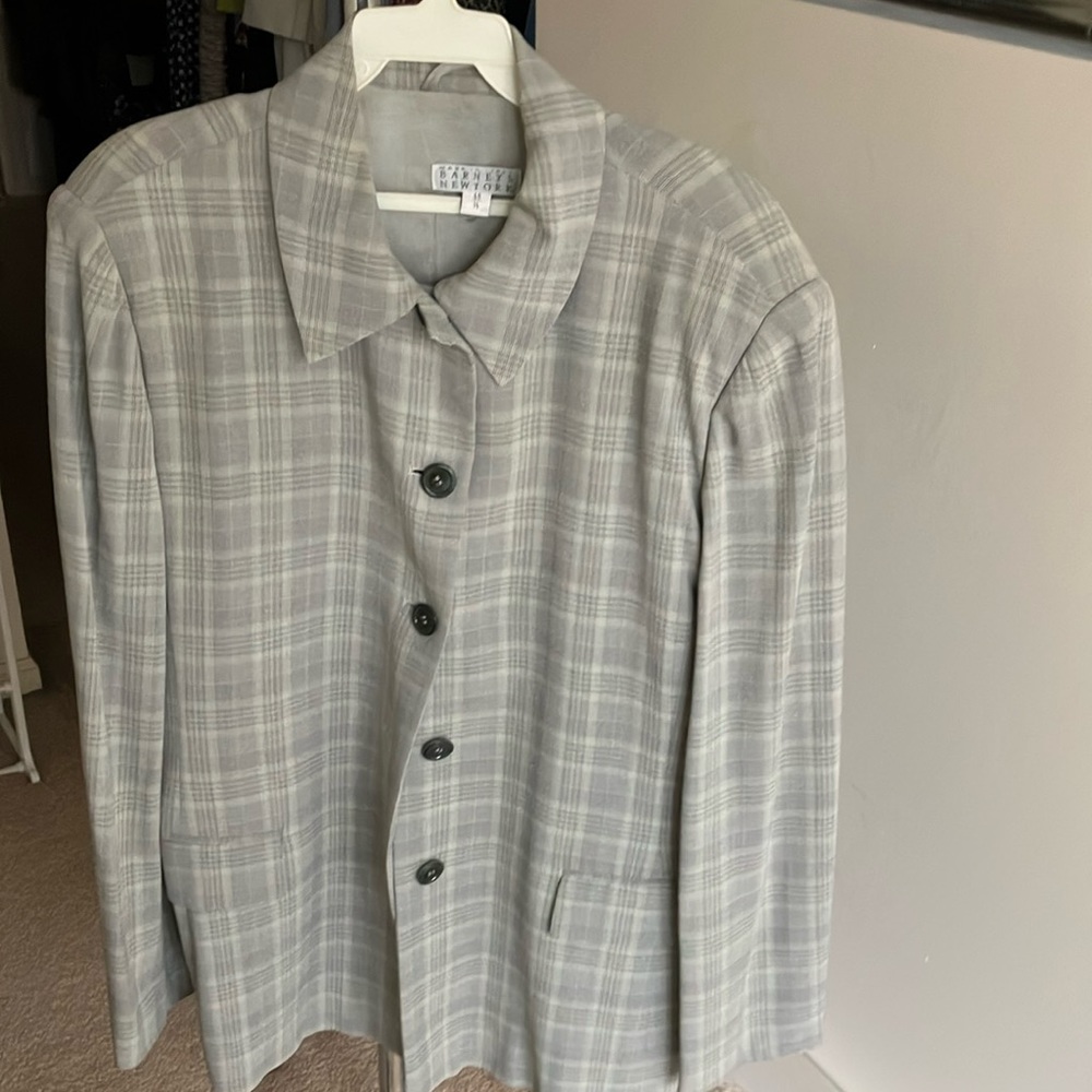 Barney’s New York Size 14 blazer. Light material